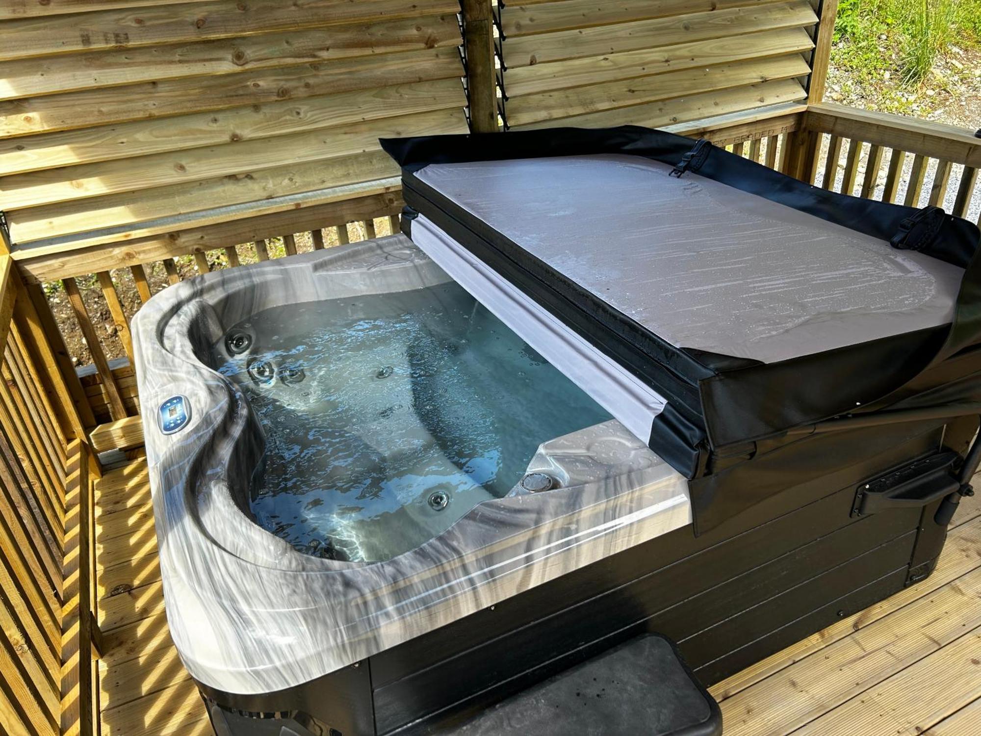 Little Rock Retreat Log Cabin With Hot Tub Castletown Gheoghegan 외부 사진